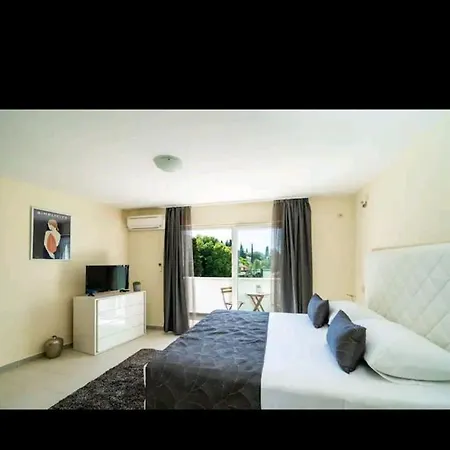 Penthouse Four Daire